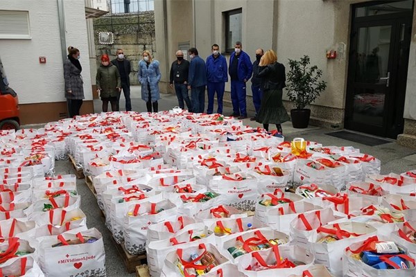 AKD priredila gotovo 300 torbi "Vaš dar za pravu stvar" za ljude u potrebi